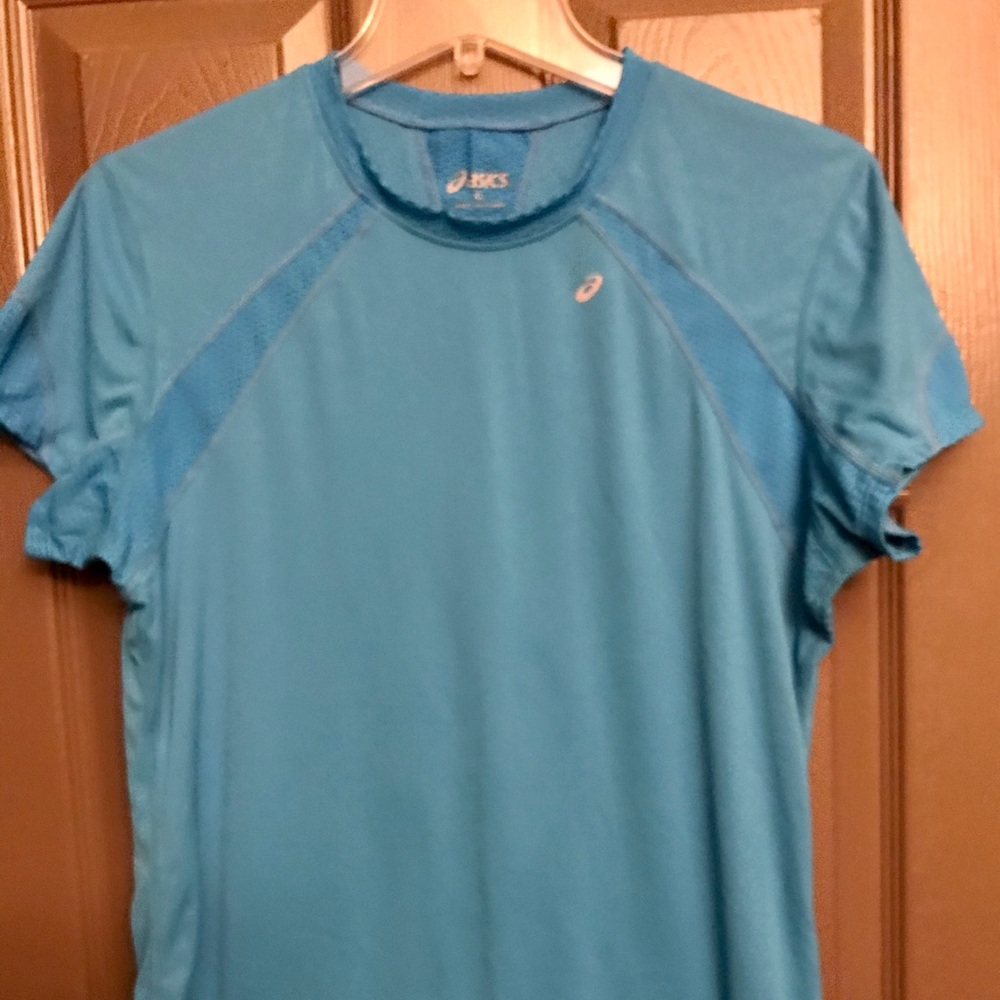ASICS dryfit top